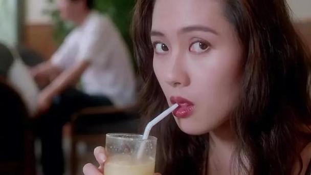 电影《蜜桃成熟时》：青涩到成熟的情感蜕变之旅